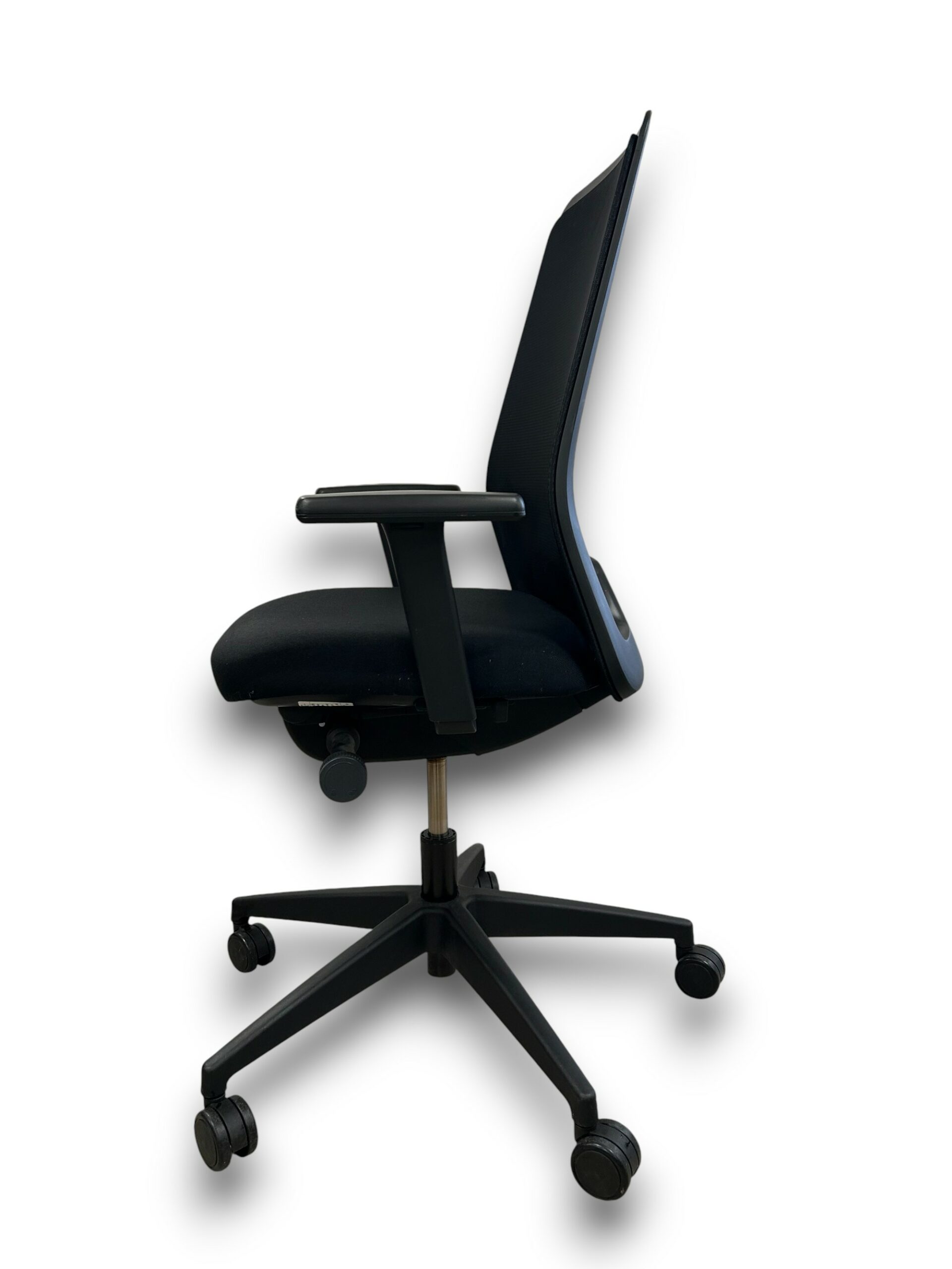 fauteuil interstuhl every EV211 occasion par ocaburo mobiliers neufs et occasions magasins de nantes et saint-herblain et chambray-lés-tours (4)