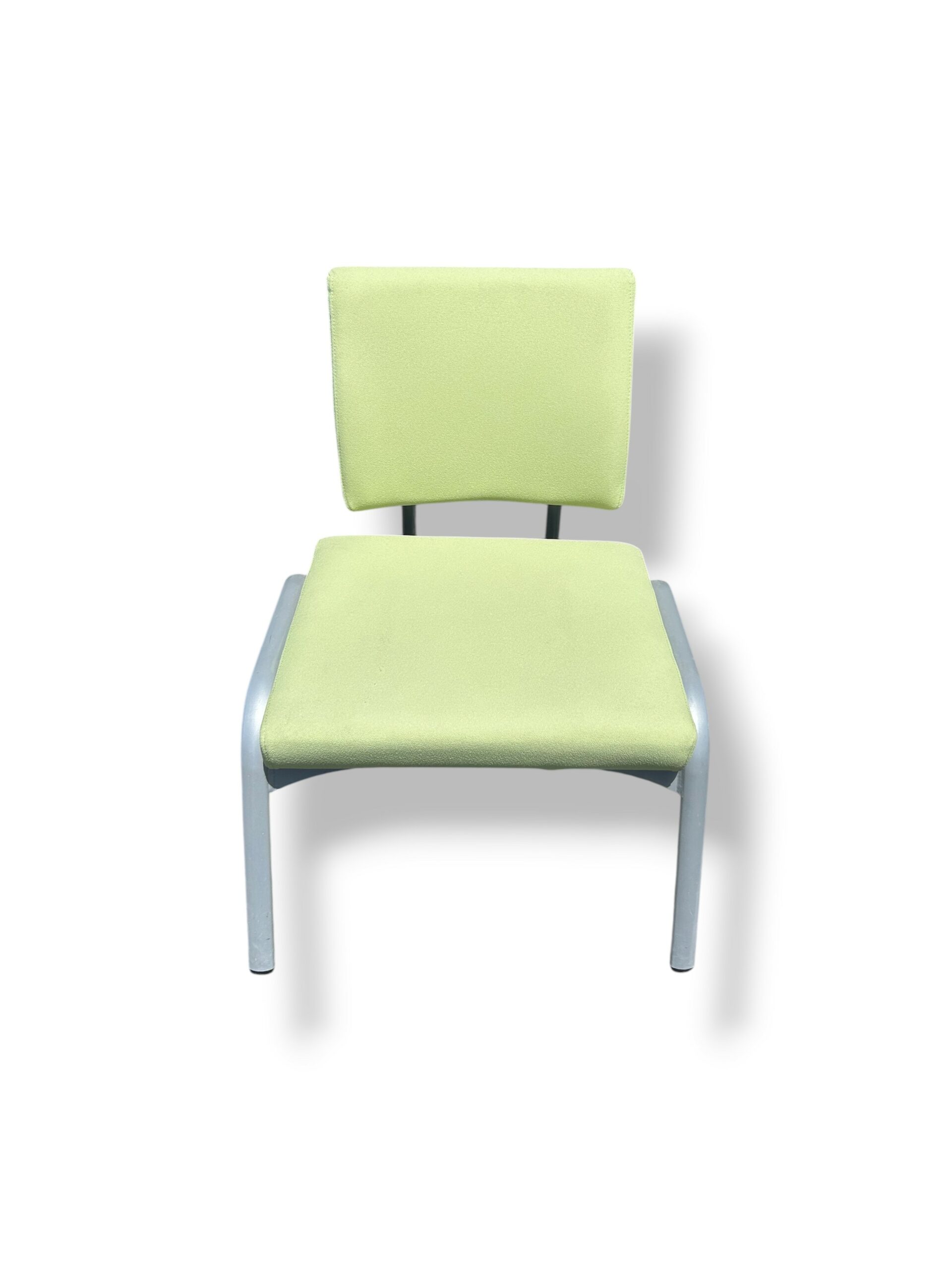 chauffeuse accueil tissu vert occasion par ocaburo mobiliers neufs et occasion magasins de nantes et saint-herblain et chambray-les-tours (1)